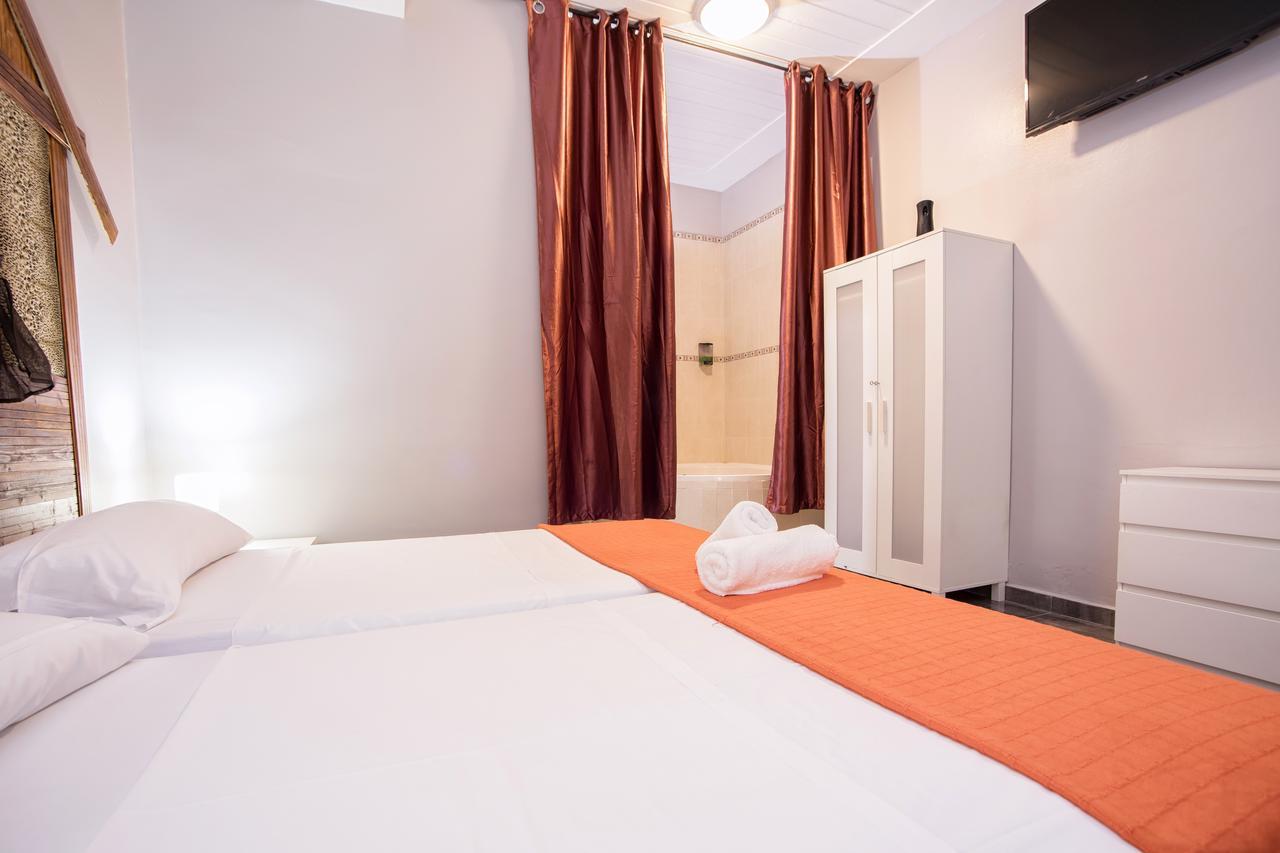 Hostal Ciudad Jardin Malaga Luaran gambar
