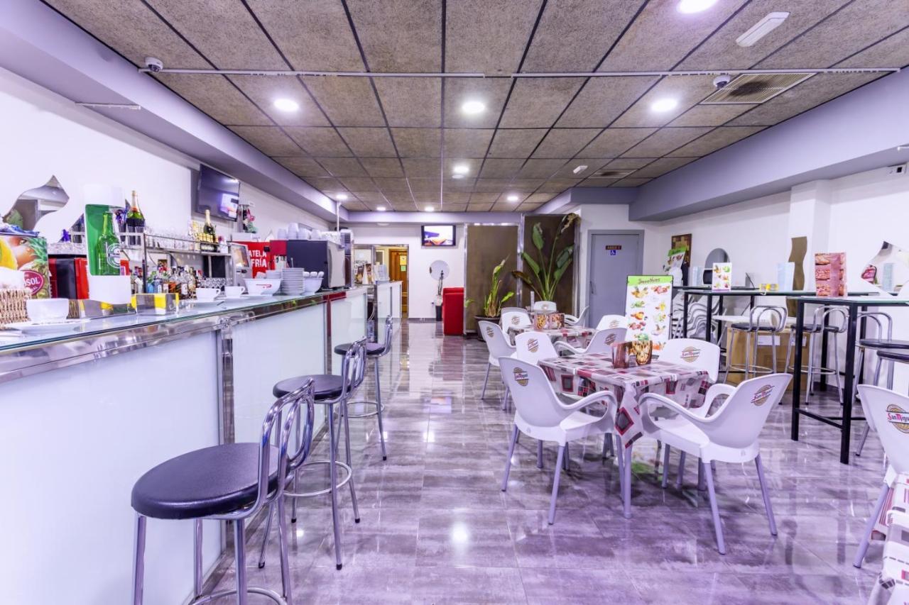 Hostal Ciudad Jardin Malaga Luaran gambar