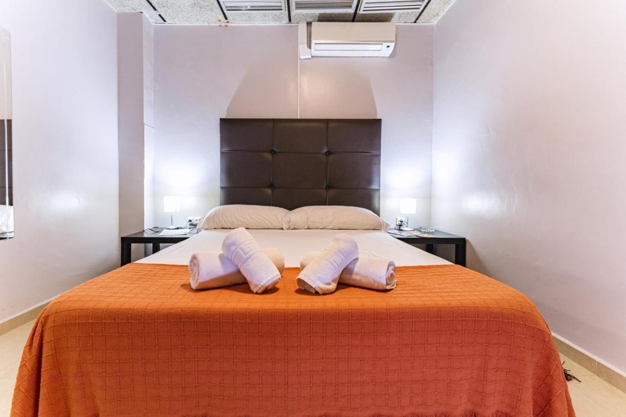 Hostal Ciudad Jardin Malaga Luaran gambar