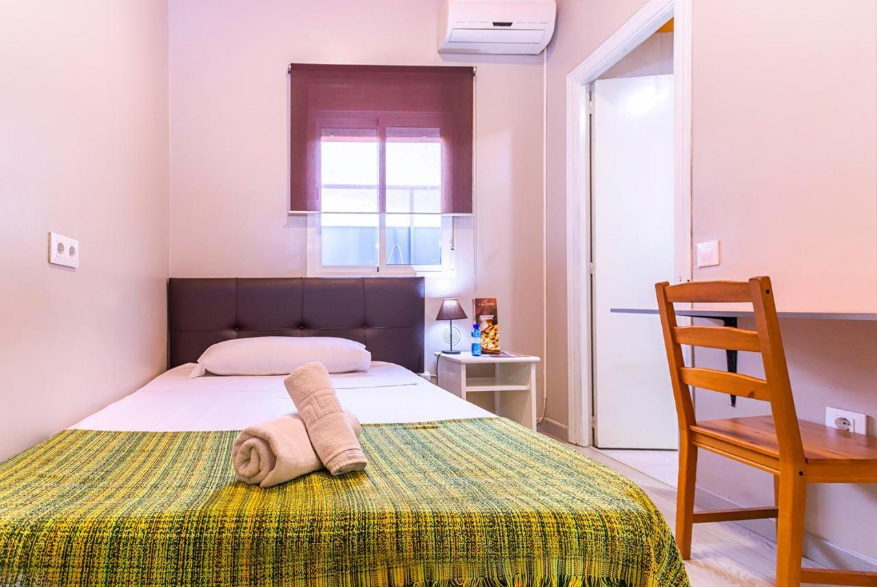 Hostal Ciudad Jardin Malaga Luaran gambar